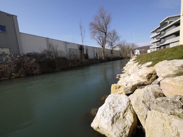 Imagen de la piscina del Blue River Side. Foto 16