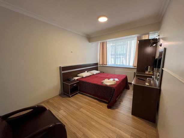 Imagen de la habitación del Blue Sea Hotel, Tuzla. Foto 3