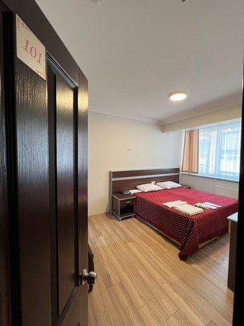 Imagen de la habitación del Blue Sea Hotel, Tuzla. Foto 10