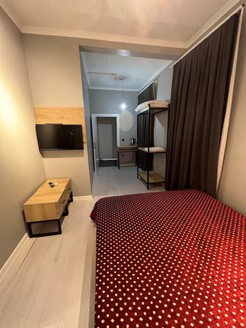 Imagen de la habitación del Blue Sea Hotel, Tuzla. Foto 12