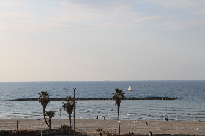 Imagen de los exteriores del Blue Sea Marble. Foto 9