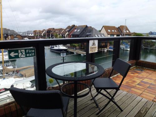 Imagen de la habitación del Boathouse Hotel. Foto 7