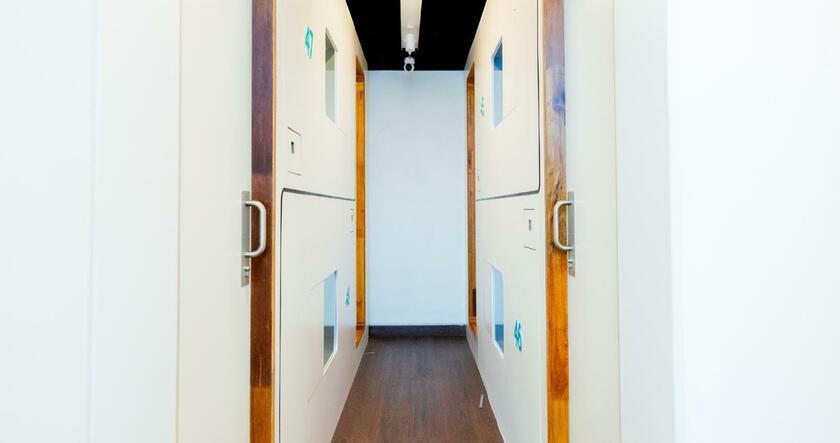 Imagen general del Bobobox Pods Airport Hub. Foto 17