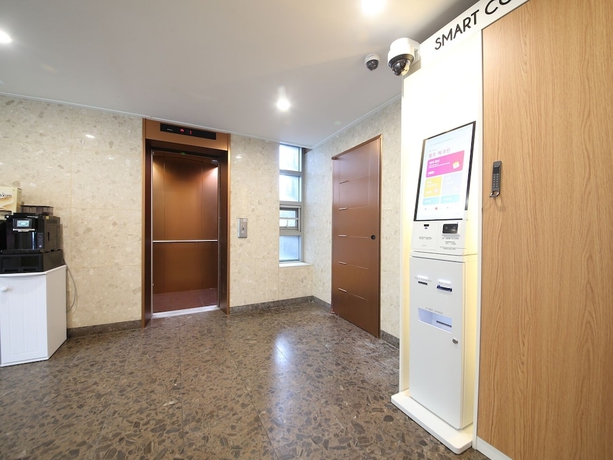 Imagen de los interiores del Bobos Hotel. Foto 15
