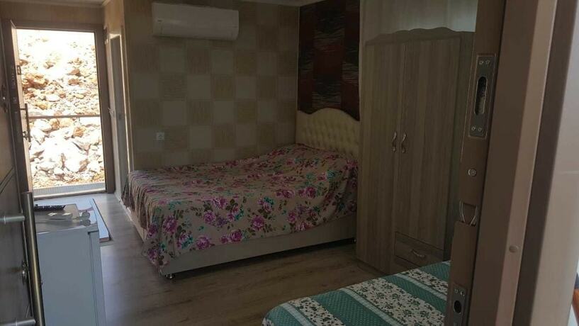 Imagen de la habitación del Bobus Restaurant and Bungalow. Foto 15