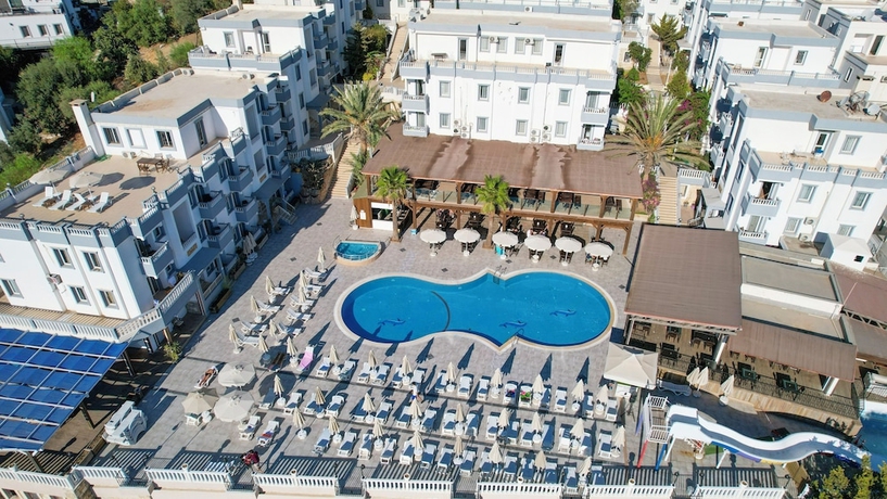 Imagen de la piscina del Bodrum Fora Holiday Resort. Foto 12