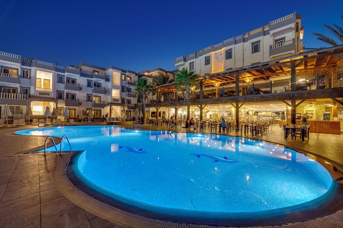 Imagen de la piscina del Bodrum Fora Holiday Resort. Foto 15