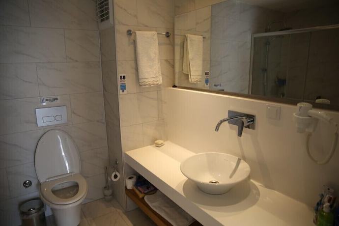 Imagen de la habitación del Bodrum Hill Hotel. Foto 7