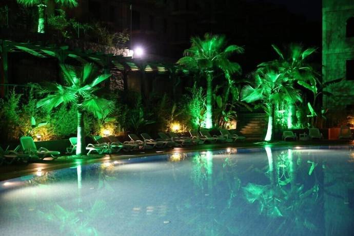 Imagen de la piscina del Bodrum Hill Hotel. Foto 17