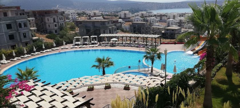 Imagen de la piscina del Bodrum Hill Hotel. Foto 19