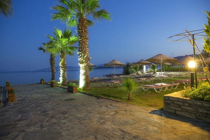 Imagen de los exteriores del Bodrum Sea Side Beach Club Hotel. Foto 11