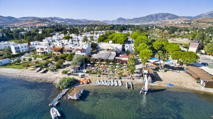 Imagen general del Bodrum Sea Side Beach Club Hotel. Foto 2