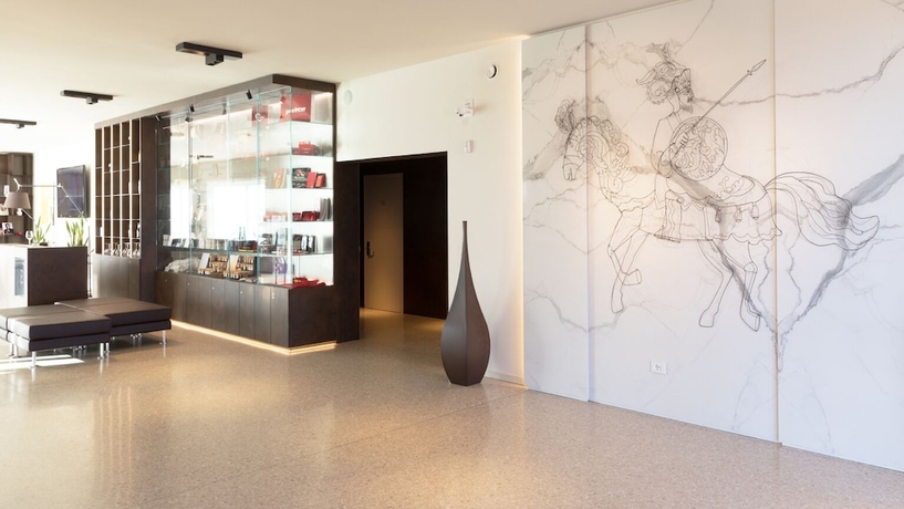 Imagen de los interiores del Boiardo Hotel. Foto 19