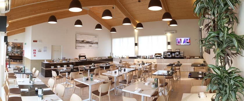 Imagen del bar/restaurante del Boiardo Hotel. Foto 3