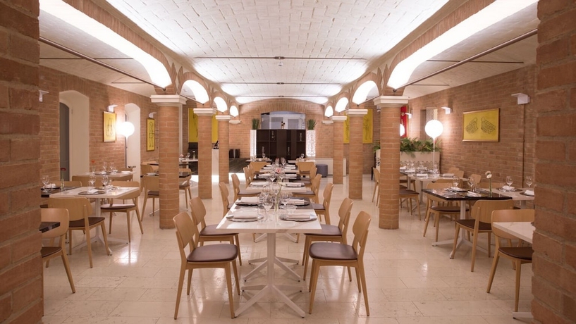 Imagen del bar/restaurante del Boiardo Hotel. Foto 5