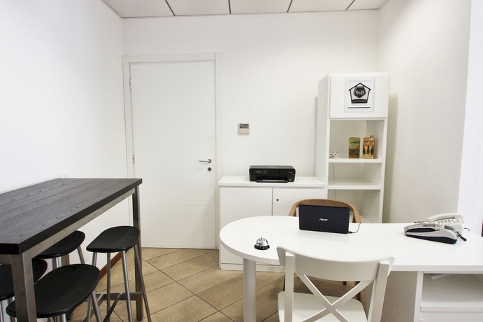 Imagen de los interiores del Bologna Inn Randb. Foto 13