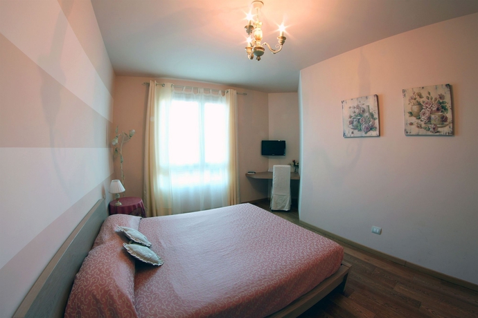 Imagen de la habitación del Bombyx Inn. Foto 5