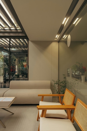 Imagen de los interiores del Bomo Suites. Foto 16