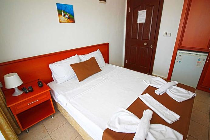 Imagen de la habitación del Bonapart Hotel. Foto 4