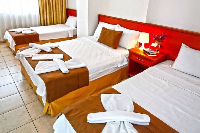 Imagen de la habitación del Bonapart Hotel. Foto 8