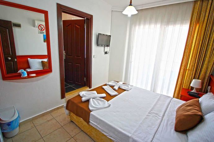 Imagen de la habitación del Bonapart Hotel. Foto 10