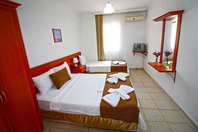 Imagen de la habitación del Bonapart Hotel. Foto 13