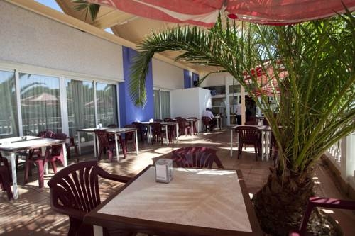 Imagen de los exteriores del Bonterra Park. Foto 36