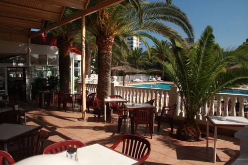 Imagen de los exteriores del Bonterra Park. Foto 48