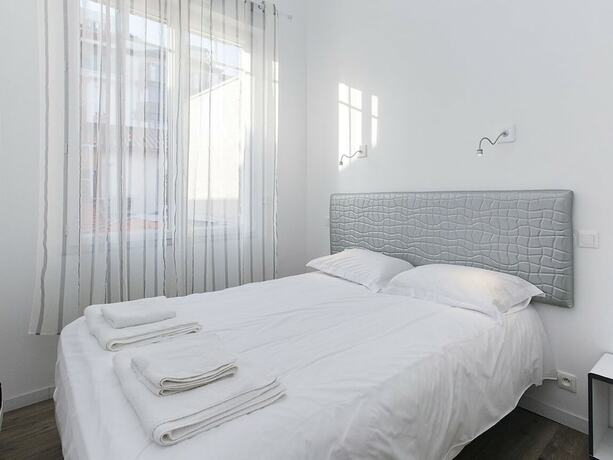 Imagen general del Bord\'o Appart Hoya Bella. Foto 1