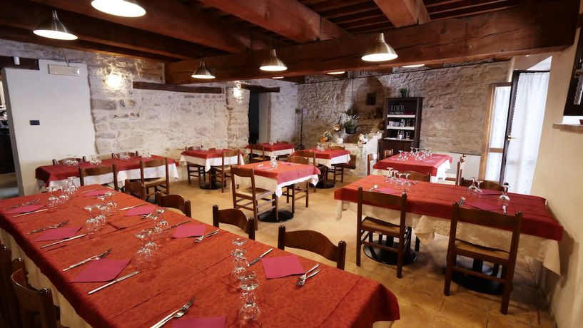 Imagen del bar/restaurante del Borgo D&eacute; Varano. Foto 5