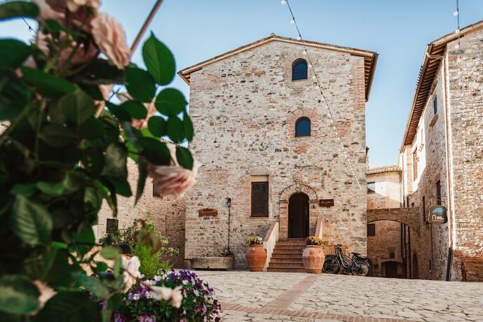 Imagen general del Borgo Petroro. Foto 1