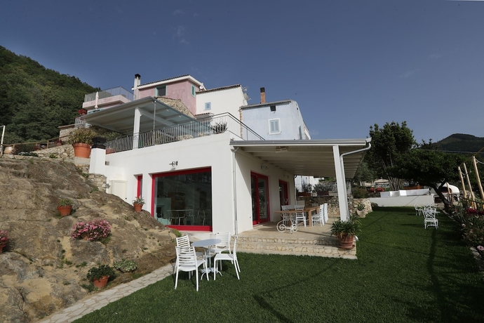 Imagen de los interiores del Borgo Rosso di Sera Resort Country Chic. Foto 15