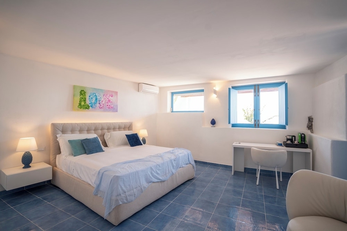 Imagen de la habitación del Borgo del Cannitello Romantic Resort. Foto 2