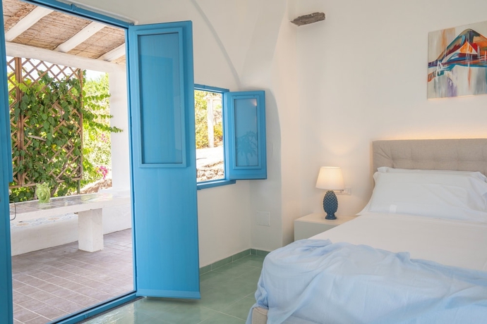 Imagen de la habitación del Borgo del Cannitello Romantic Resort. Foto 10