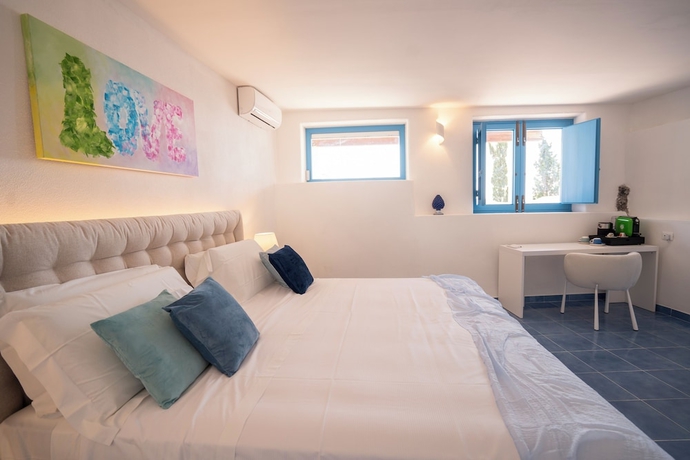 Imagen de la habitación del Borgo del Cannitello Romantic Resort. Foto 13
