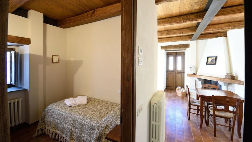 Imagen general del Borgotufi Albergo Diffuso, Castel del Giudice. Foto 5