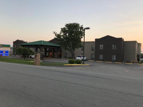 Imagen general del Bourbon Capital Inn, Bardstown. Foto 4