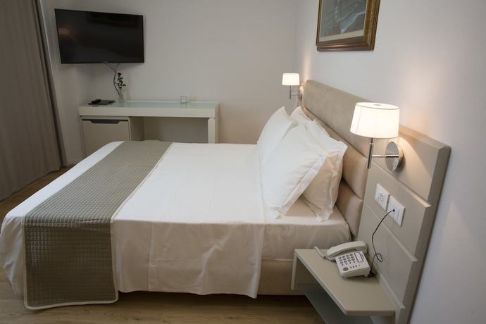 Imagen de la habitación del Boutique Hotel Enia, Prato. Foto 3