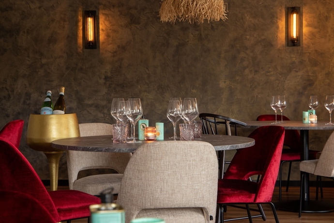 Imagen del bar/restaurante del Boutique Hotel Four. Foto 3