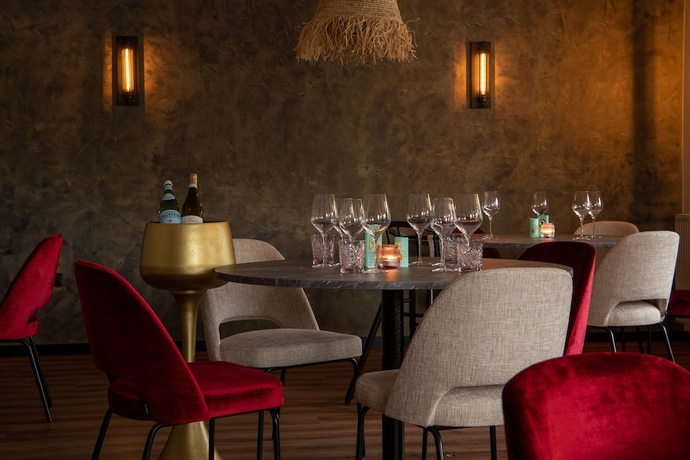 Imagen del bar/restaurante del Boutique Hotel Four. Foto 5
