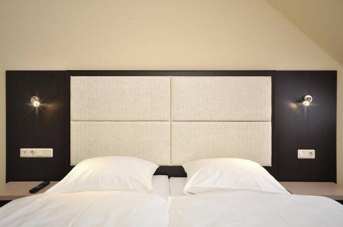 Imagen de la habitación del Bova Hotel Frankfurt. Foto 9