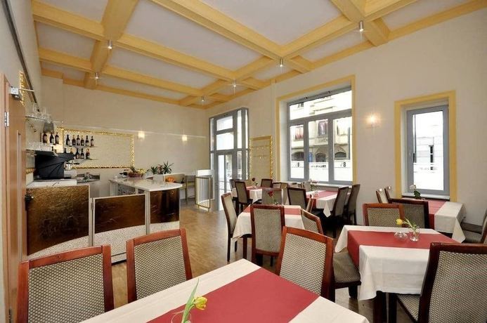 Imagen del bar/restaurante del Bova Hotel Frankfurt. Foto 5