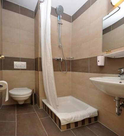 Imagen de la habitación del Bova Hotel Frankfurt. Foto 13