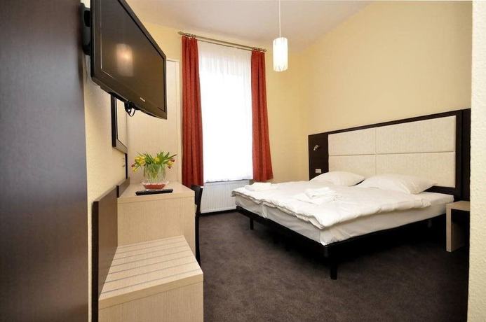 Imagen de la habitación del Bova Hotel Frankfurt. Foto 15