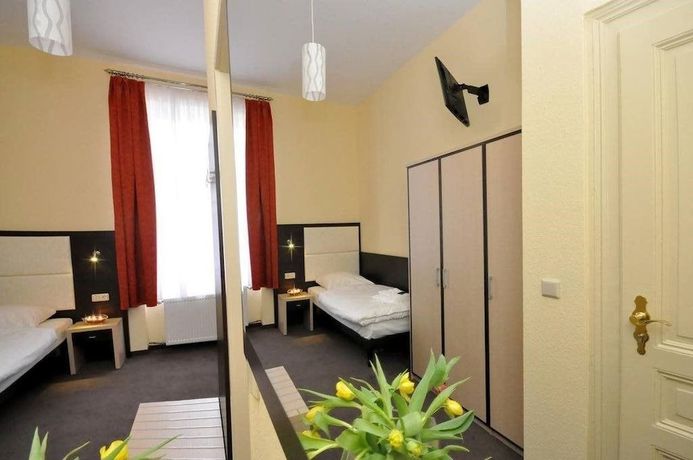 Imagen de la habitación del Bova Hotel Frankfurt. Foto 16
