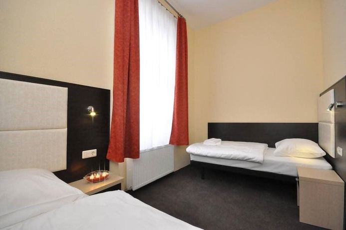 Imagen de la habitación del Bova Hotel Frankfurt. Foto 17