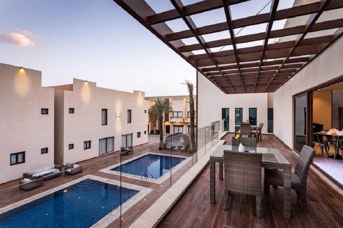 Imagen de la piscina del Braira Hettin Resort and Villas. Foto 20