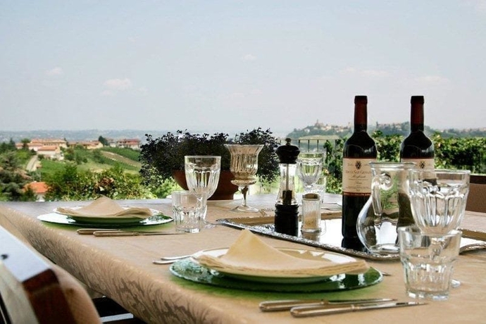 Imagen del bar/restaurante del Bricco San Giovanni. Foto 5