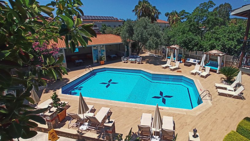 Imagen de la piscina del Bronze Hotel, FETHIYE. Foto 18