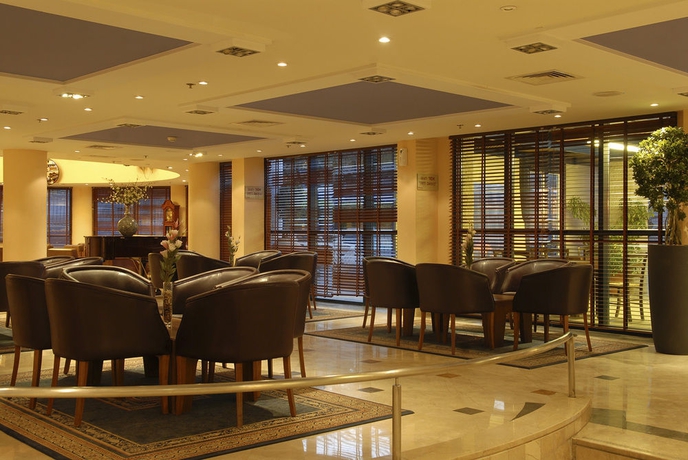 Imagen de los interiores del Brown Red Sea (central Park). Foto 8